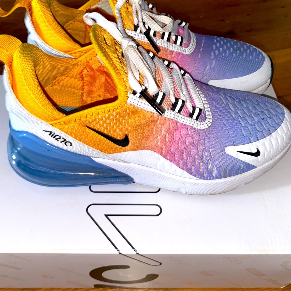 2019 Women’s Vapor Max 270 “University Gold”